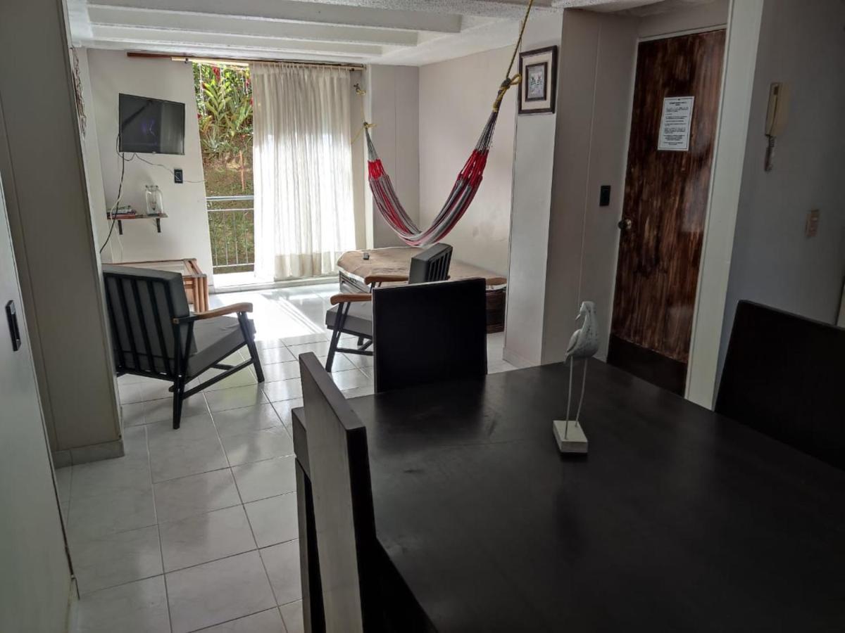 Apartamento 201 Amplio Y Comodo Medellin 90 Mts Екстер'єр фото