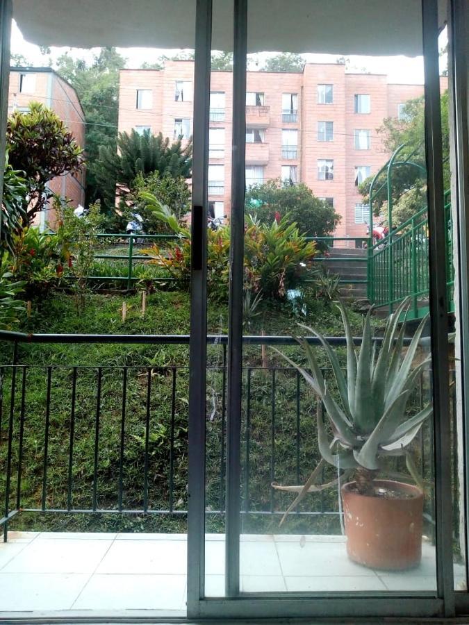 Apartamento 201 Amplio Y Comodo Medellin 90 Mts Екстер'єр фото